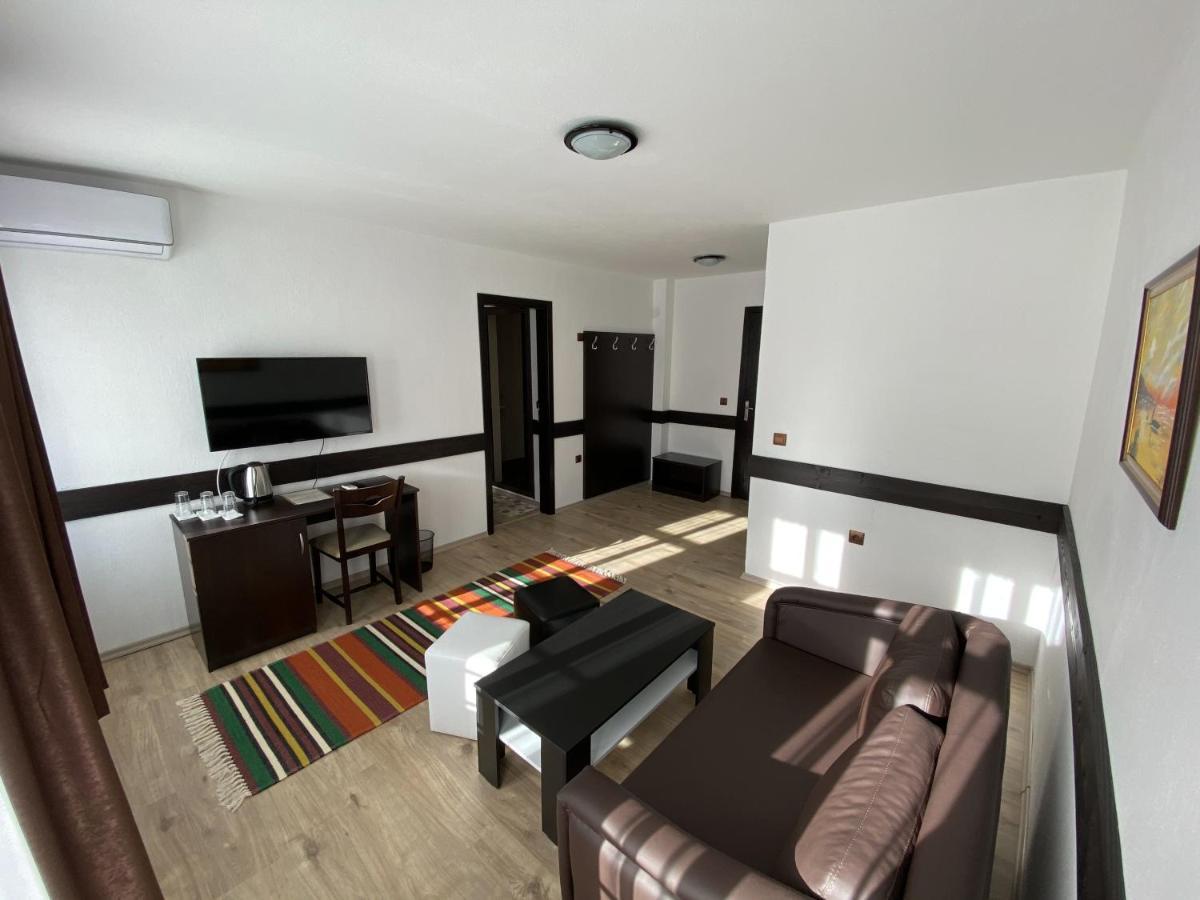 Апартхотел "Старият Град" В Етнографски Комплекс Zlatograd Exteriör bild