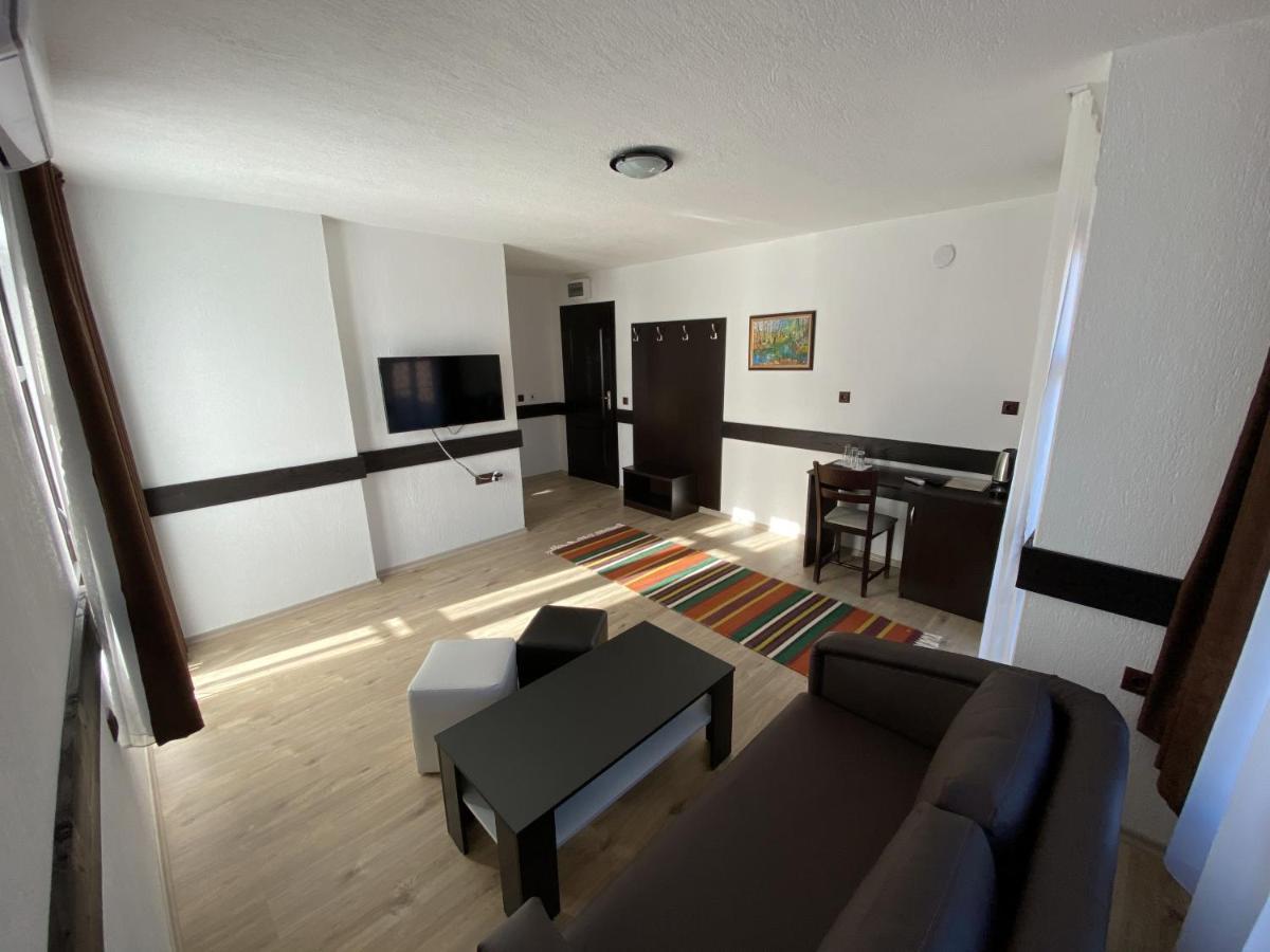 Апартхотел "Старият Град" В Етнографски Комплекс Zlatograd Exteriör bild