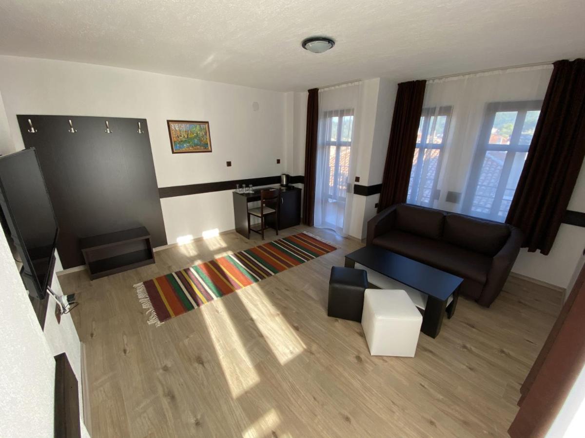 Апартхотел "Старият Град" В Етнографски Комплекс Zlatograd Exteriör bild